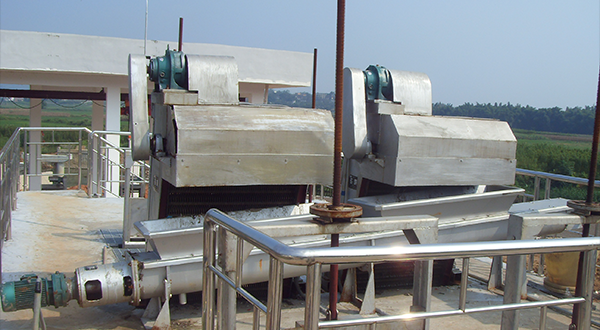 影響超臨界水氧化法工業(yè)應用的因素有哪些?-污水處理設備-樂中環(huán)保